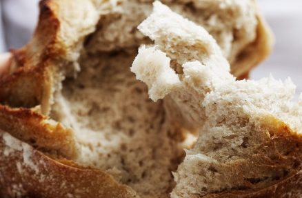 Что скрывает булка хлеба